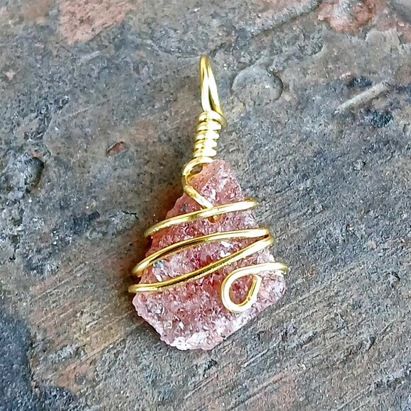 Raw Strawberry Quartz Crystal Charm Pendant, Wire Wrapped, Gold, 1.25" - Picture 1 of 3